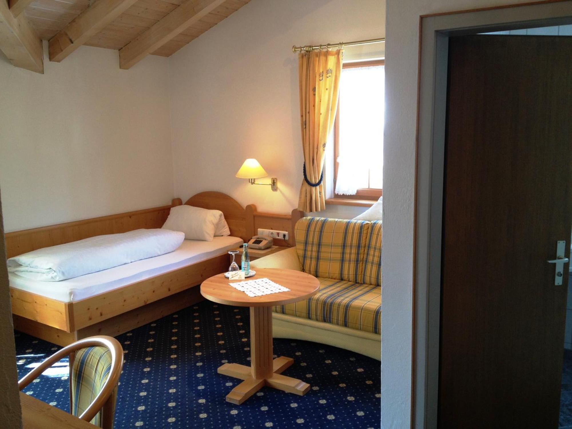 אוברשטאופן Kur- Und Ferienhotel Haser חדר תמונה