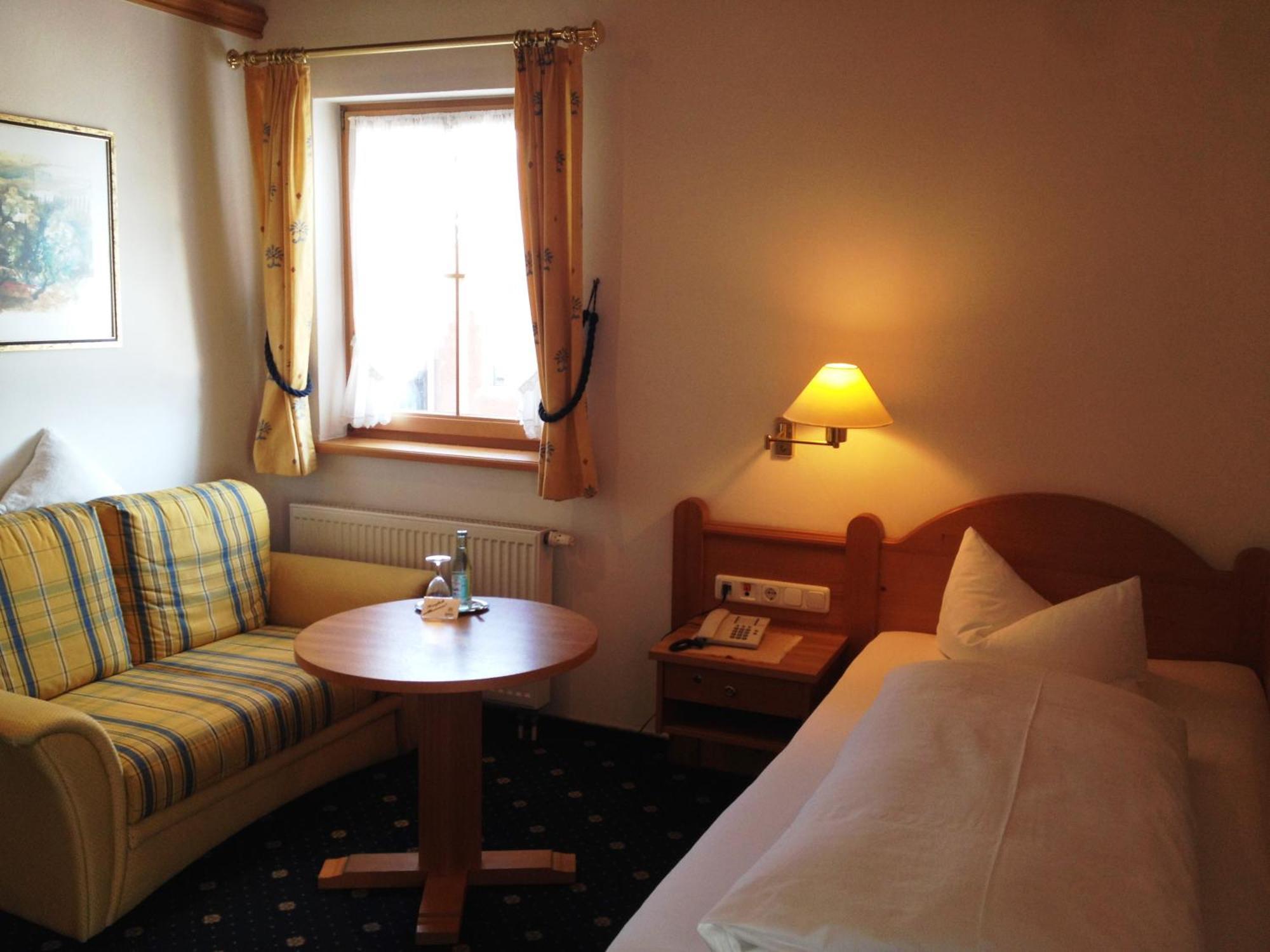 אוברשטאופן Kur- Und Ferienhotel Haser חדר תמונה