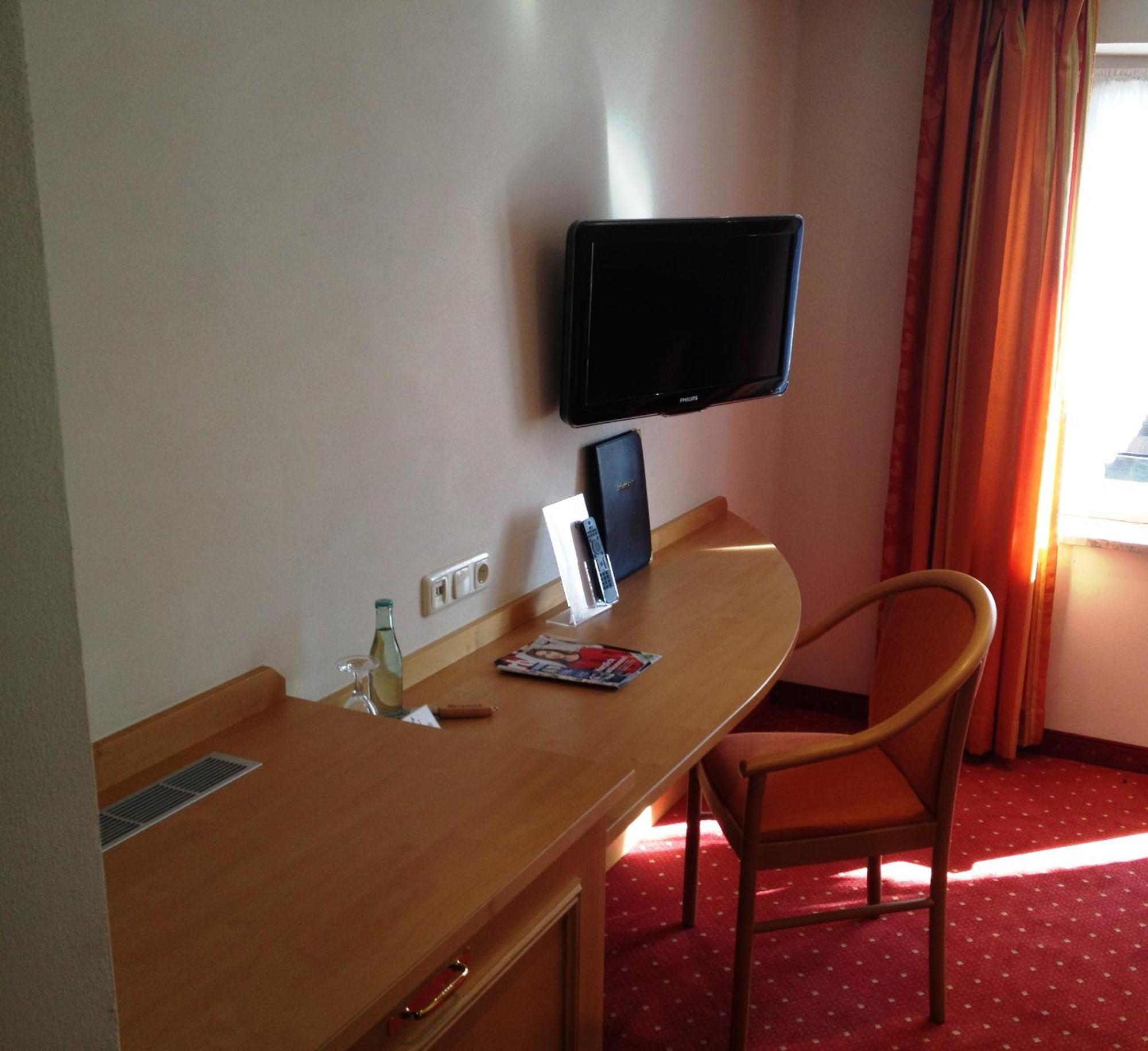 אוברשטאופן Kur- Und Ferienhotel Haser חדר תמונה